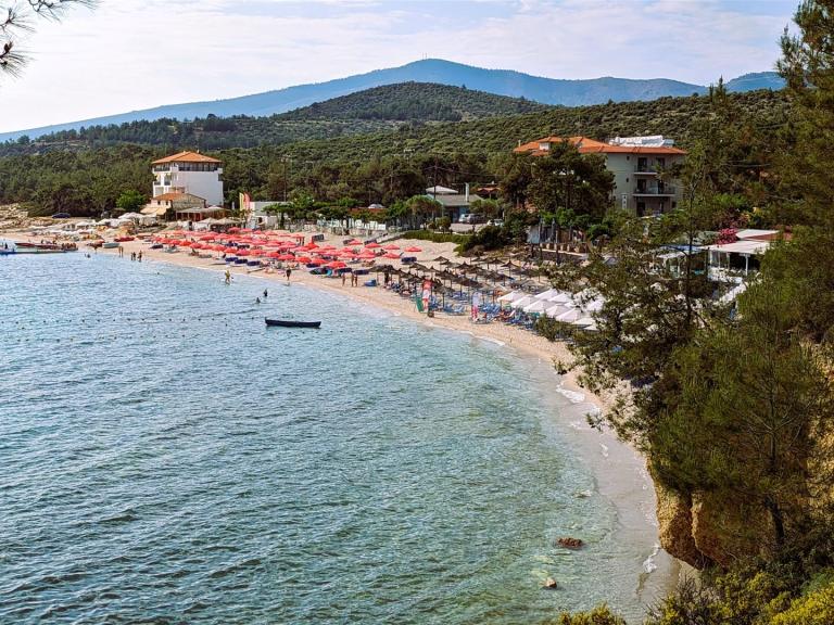 Pefkari Beach